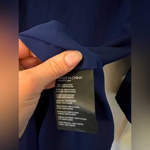 Club Monaco bell sleeve mini dress - Picture 5 of 5